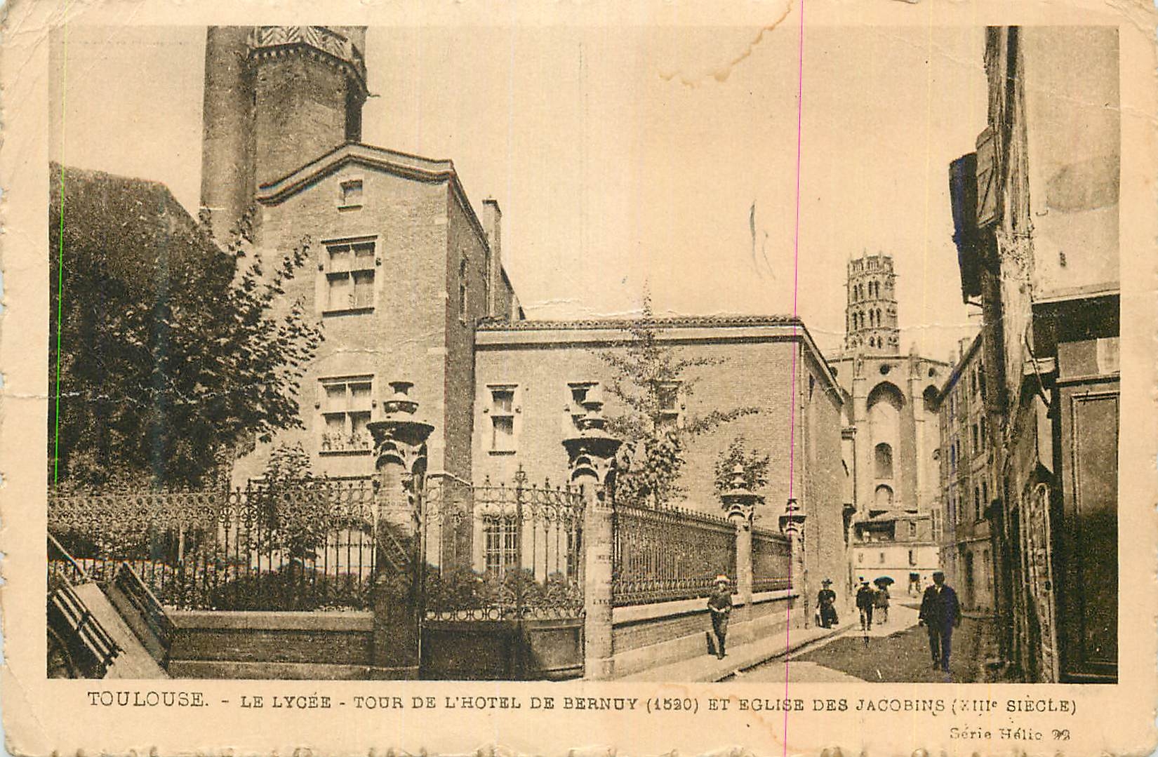 Toulouse - Le Lycée - Tour de l'Hôtel de Bernuy (1520) et Église des Jacobins (XIIIe siècle) - Série Hélico 73