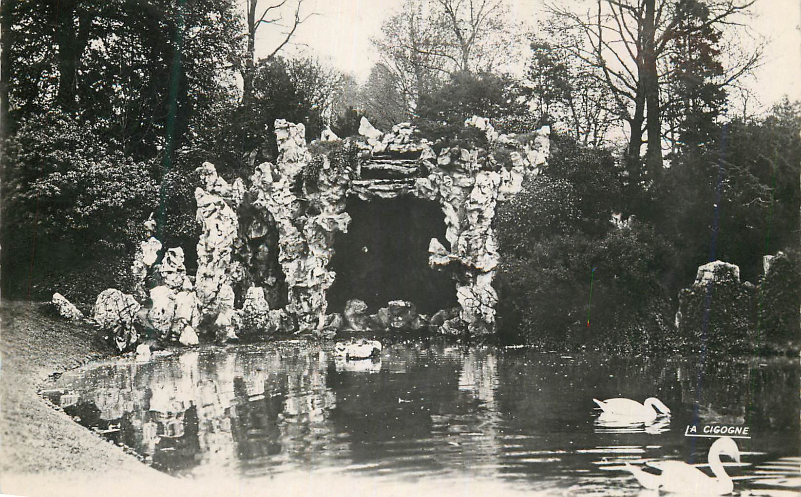 CPM la Cigogne Roubaix Parc Barbieux la Grotte