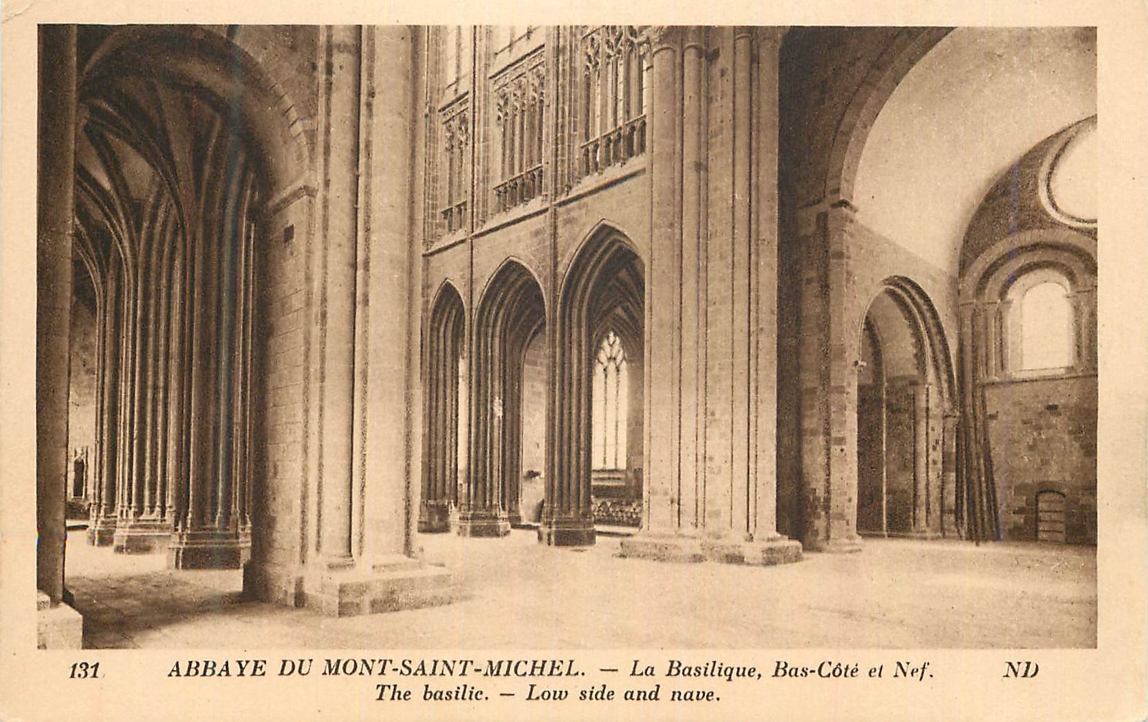 CPA Abbaye du Mont Saint Michel la Basilique Bas Cote et Nef