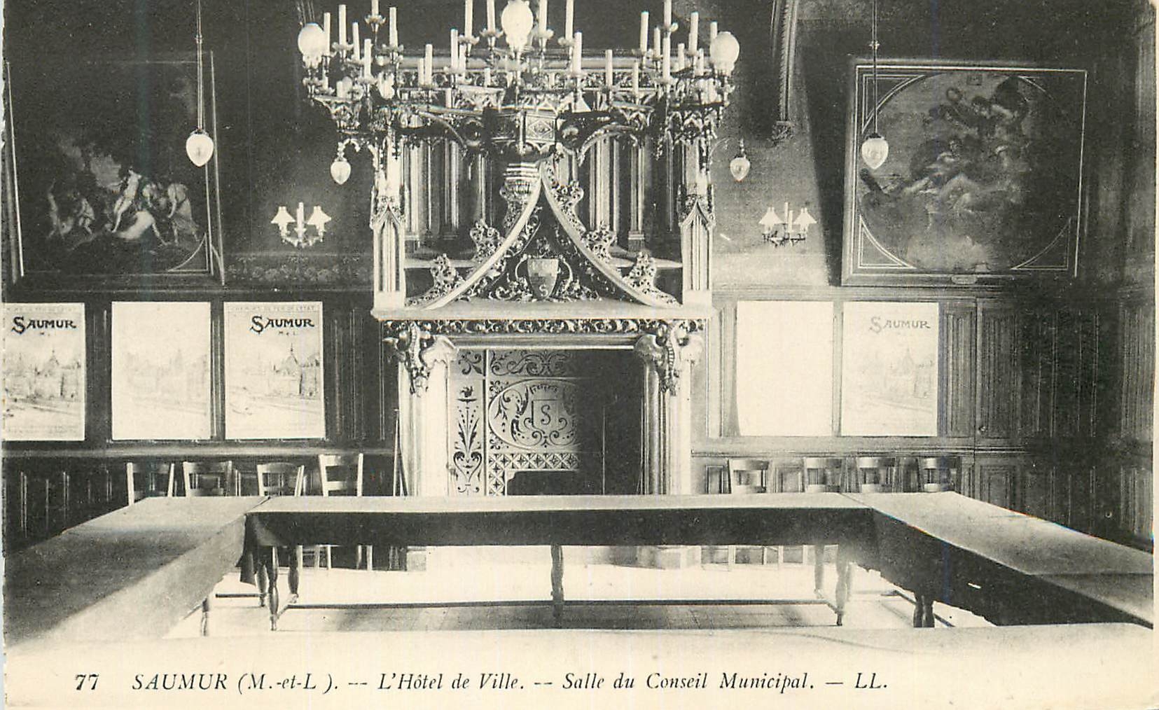 CPA Saumur(M et L) l'Hotel de Ville Salle du Conseil Municipal