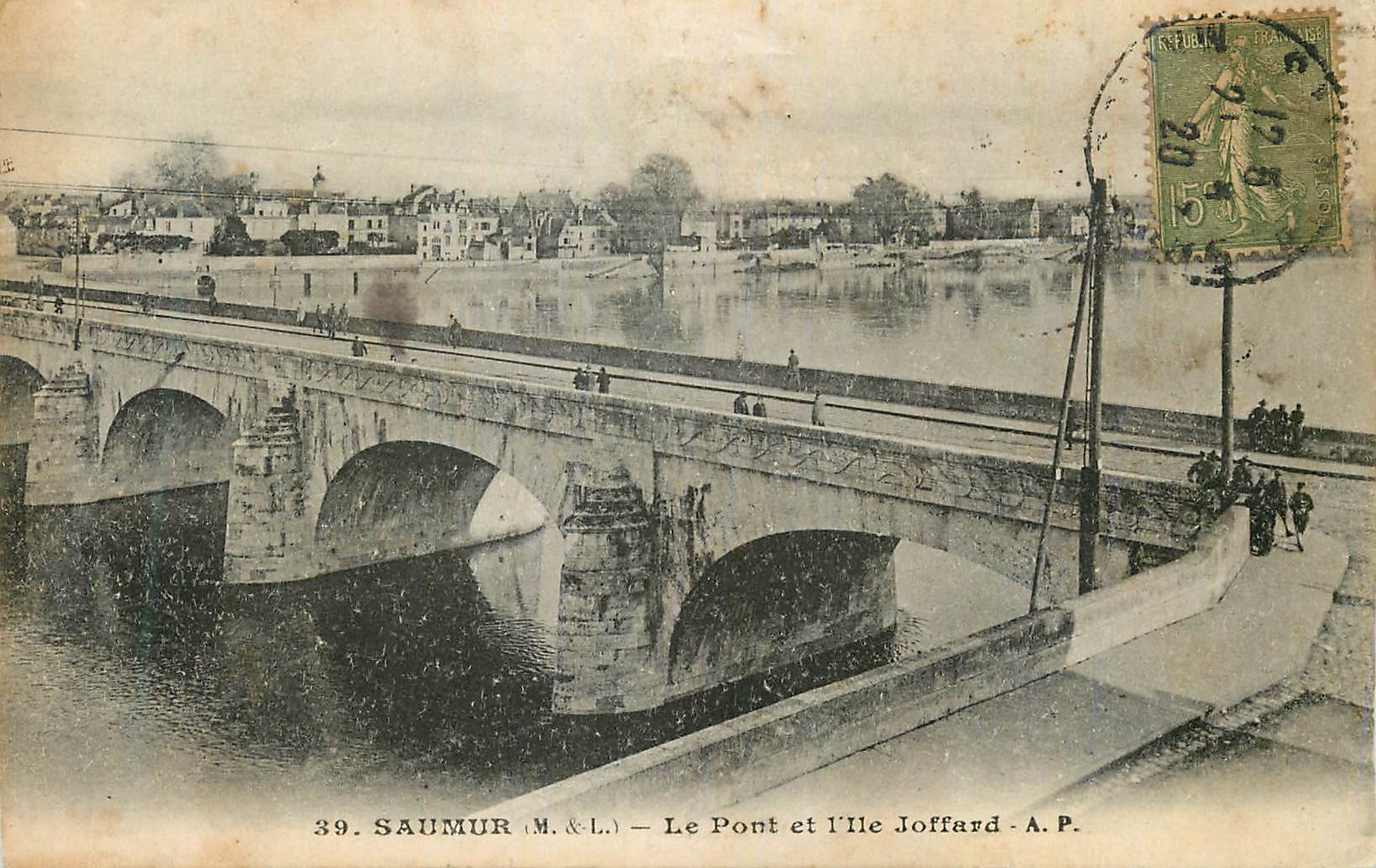 CPA Saumur(M et L) le Pont et l'Ile Joffard