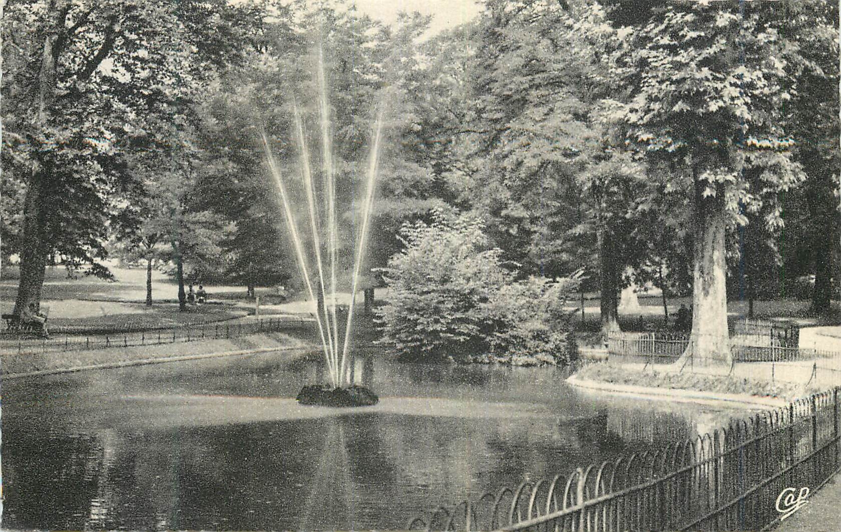 CPM Vichy dans le Parc