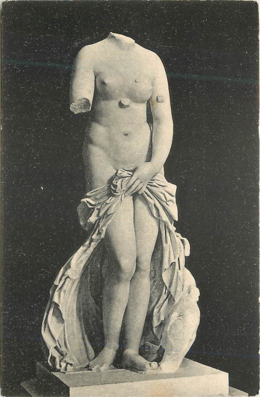 CPA Siracusa Museo Archeologico Venere Anadiomene Statua in Marmo