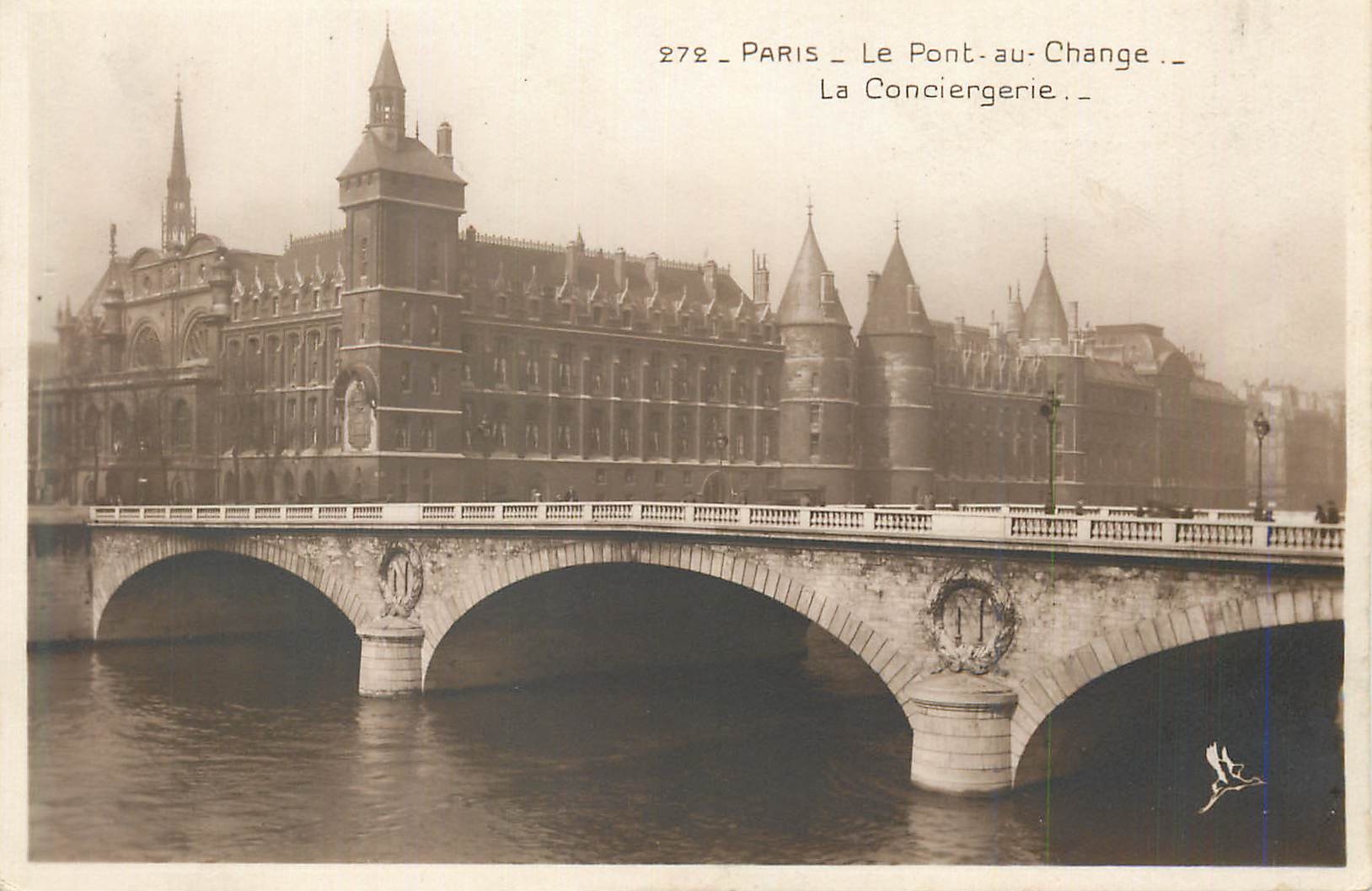 CPA Paris le Pont au Change la Conciergerie