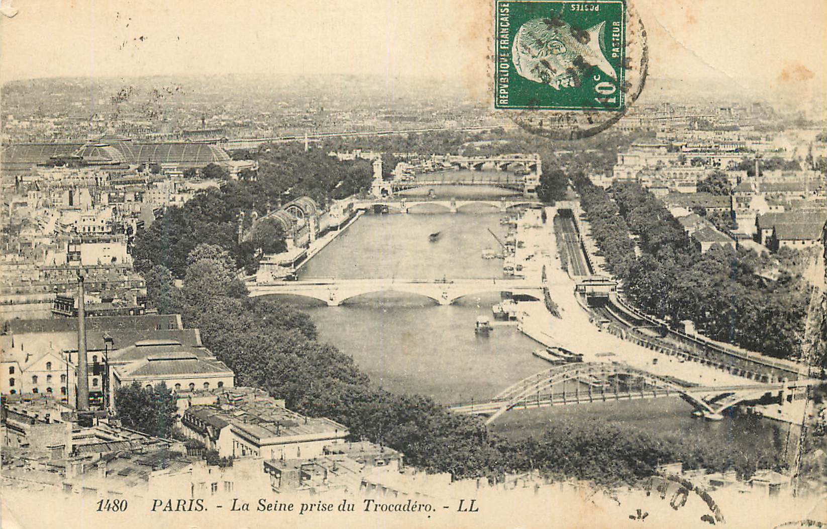 CPA Paris la Seine prise du Trocadero