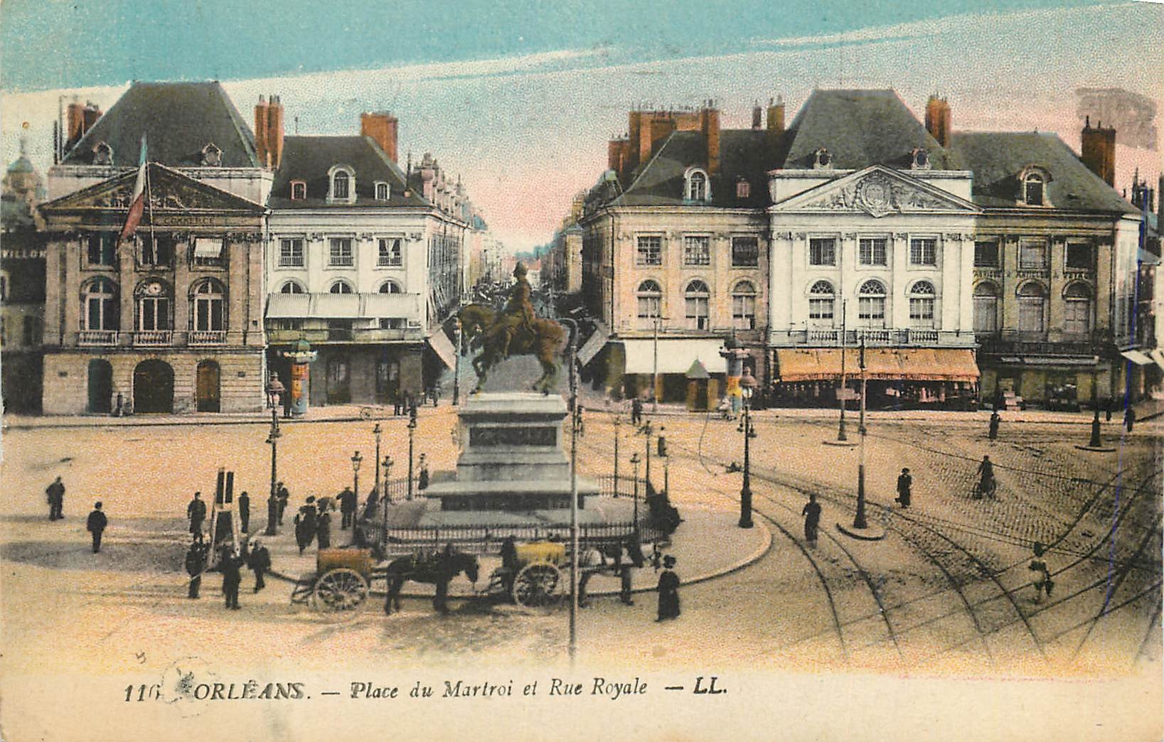 CPA Orleans Place du Martroi et Rue Royale