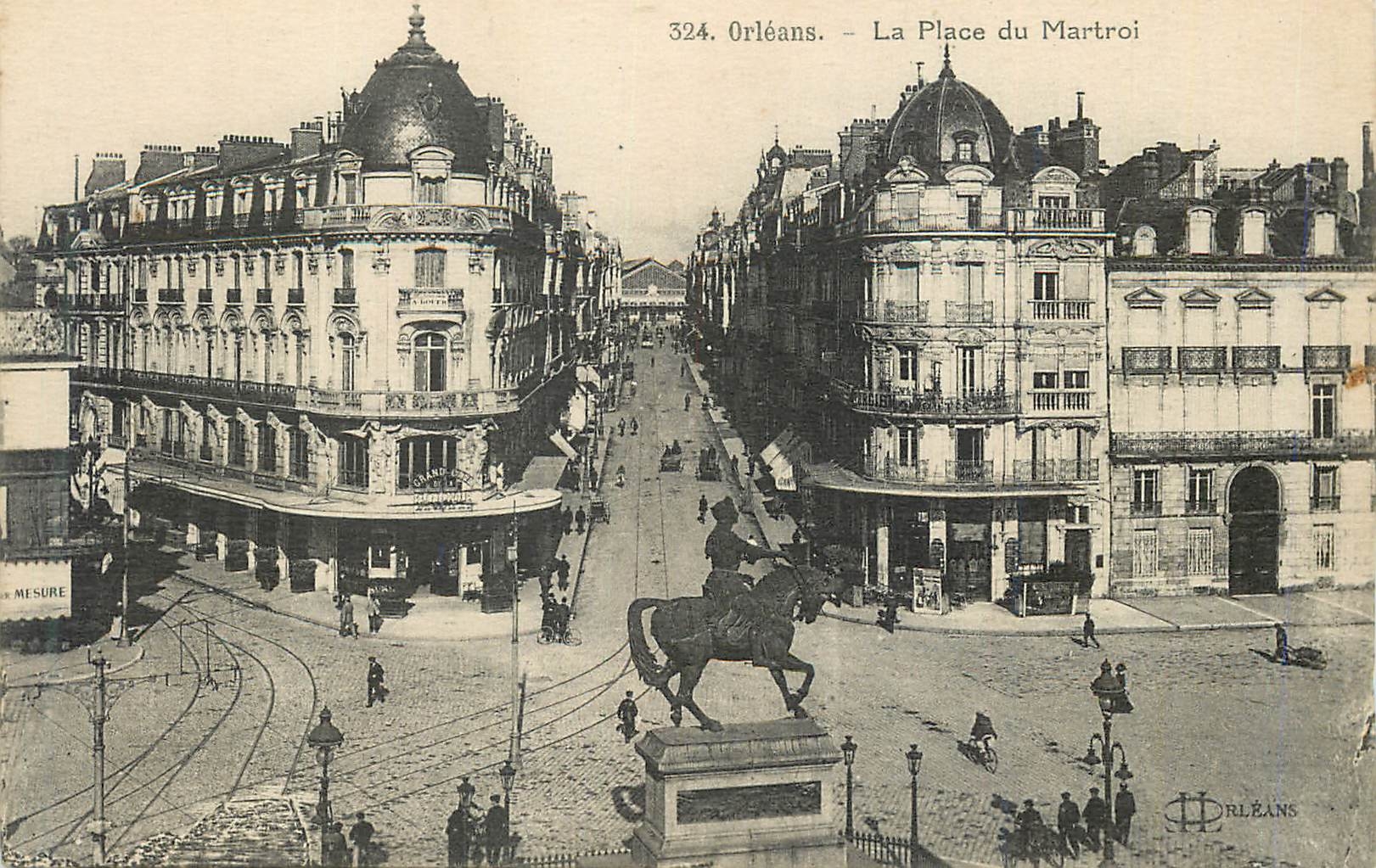 CPA Orleans la Place du Martroi