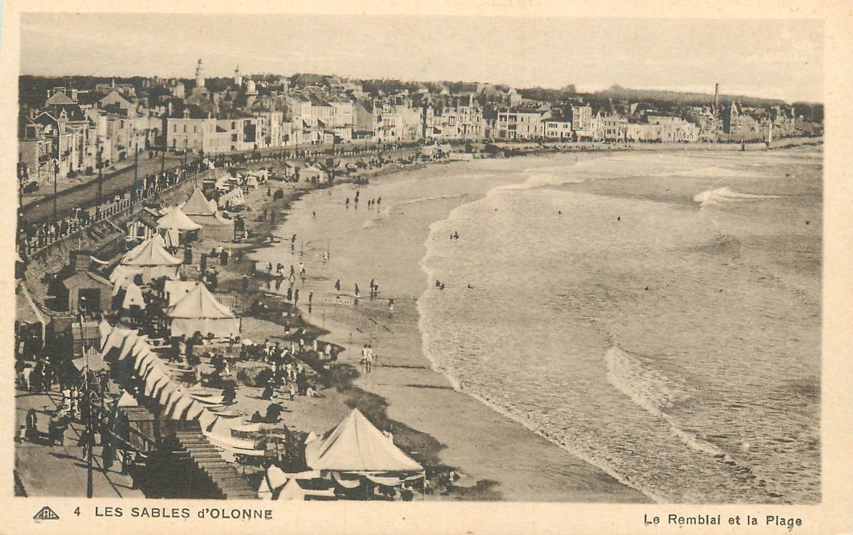 Les Sables d'Olonne — Le Remblai et la Plage — Cie des Arts Photomécaniques