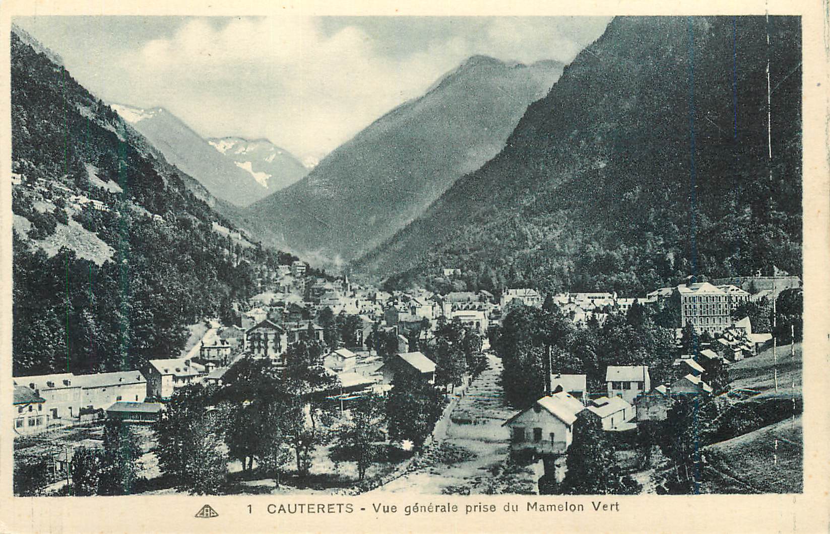 CPA Cauterets Vue Generale Prise du Mamelon Vert