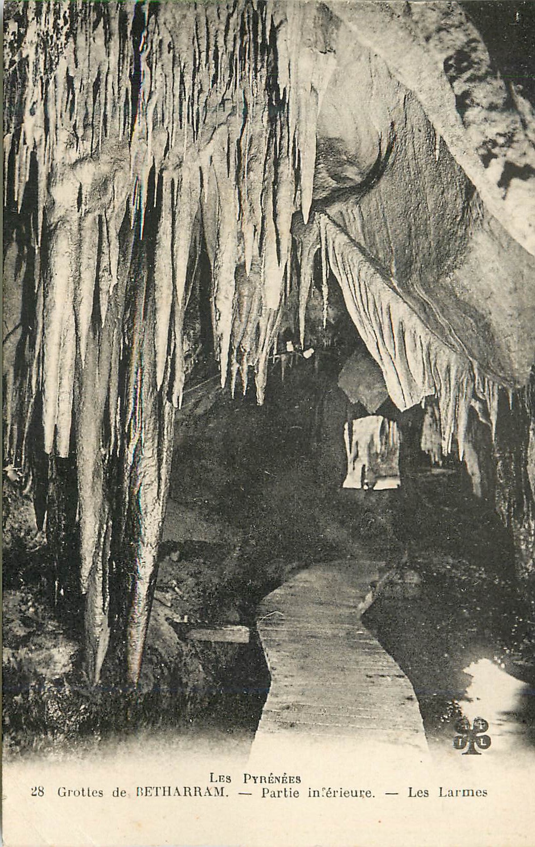Grottes de BETHARRAM — Partie inférieure — Les Larmes — Les Pyrénées