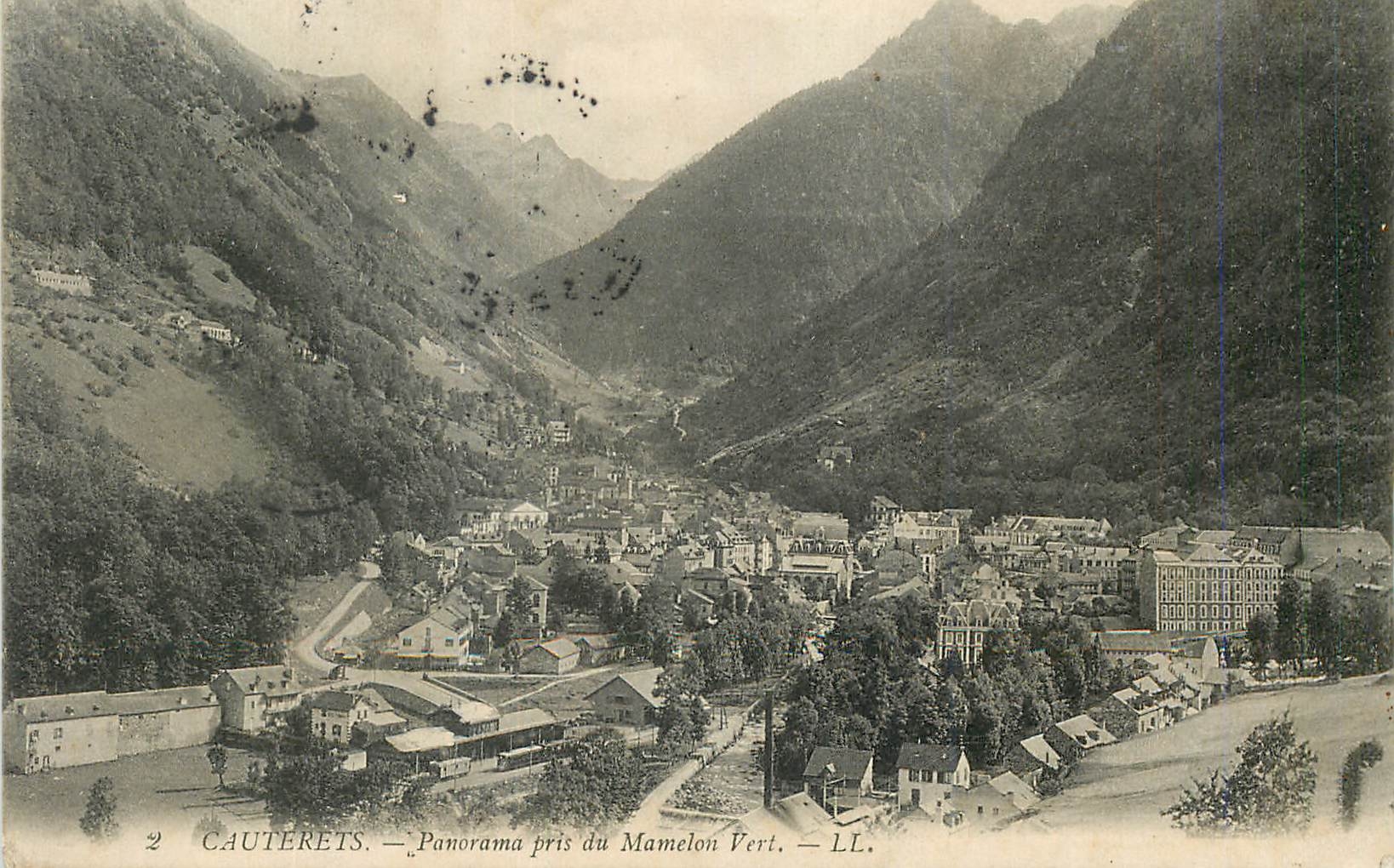 CPA Cauterets Panorama pris du Mamelon Vert