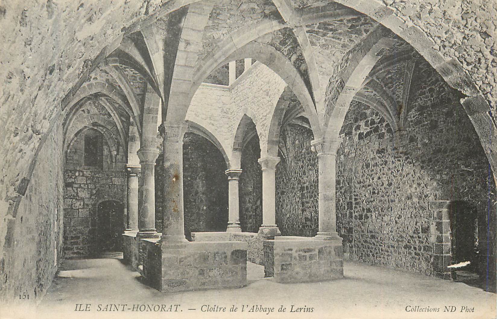 CPA Ile Saint Honorat Cloitre de l'Abbaye de Lerins