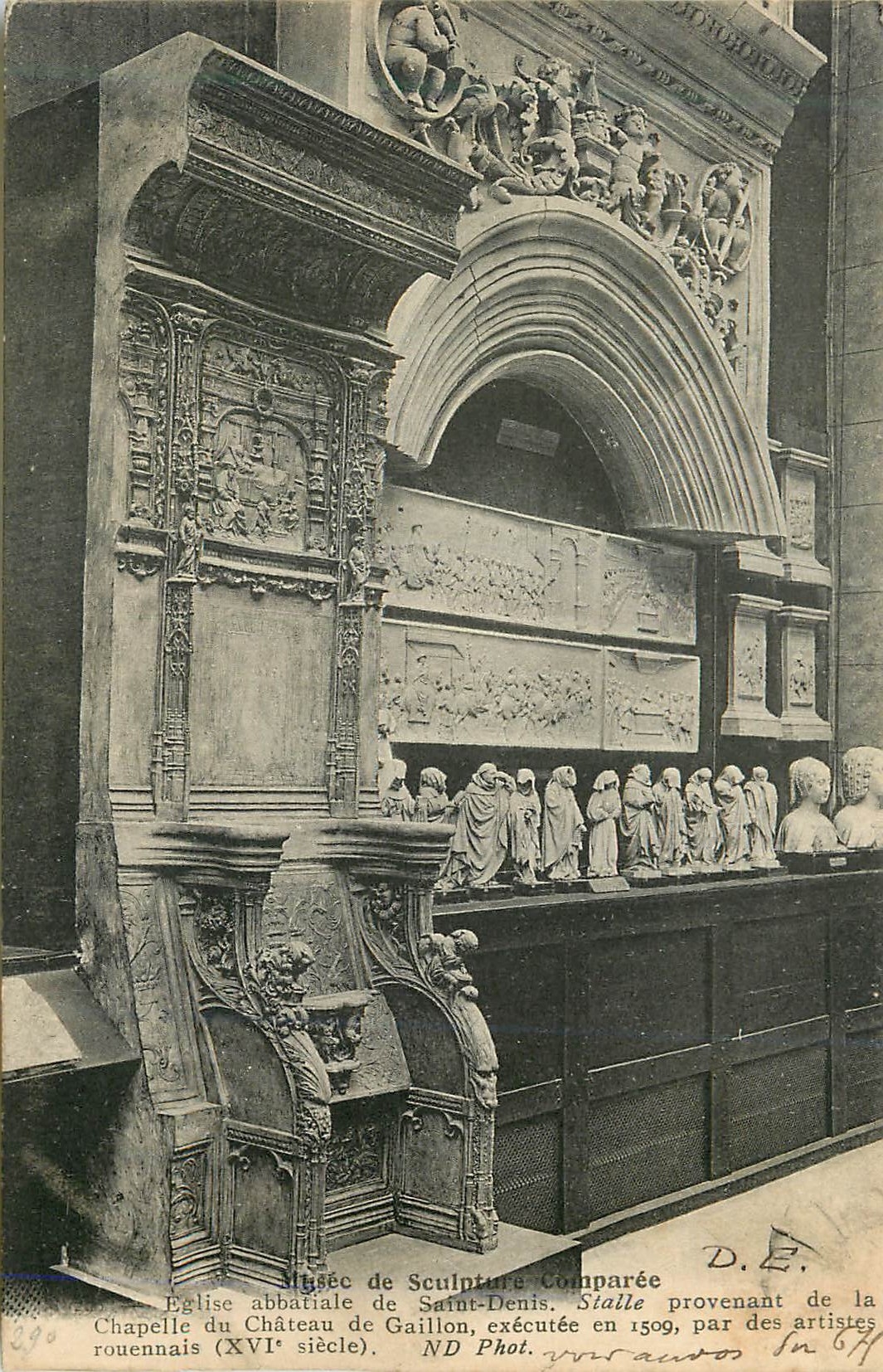 CPA Musee de Sculpture Comparee Eglise Abbatiale de Saint Denis Chapelle du château de Gaillon