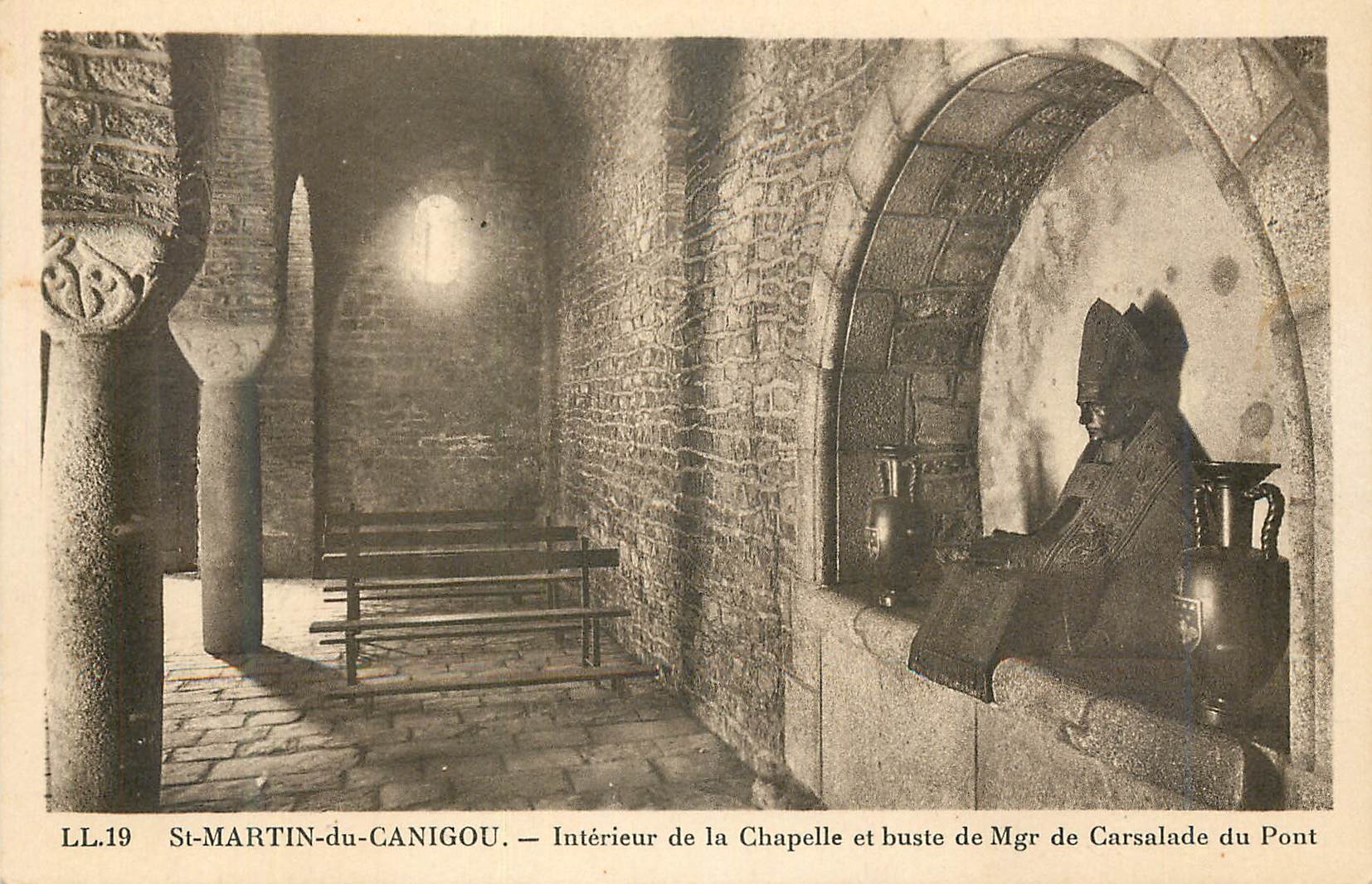 CPA St Martin du Canigou Interieur de la Chapelle et Buste de Mgr de Carsalade du Pont