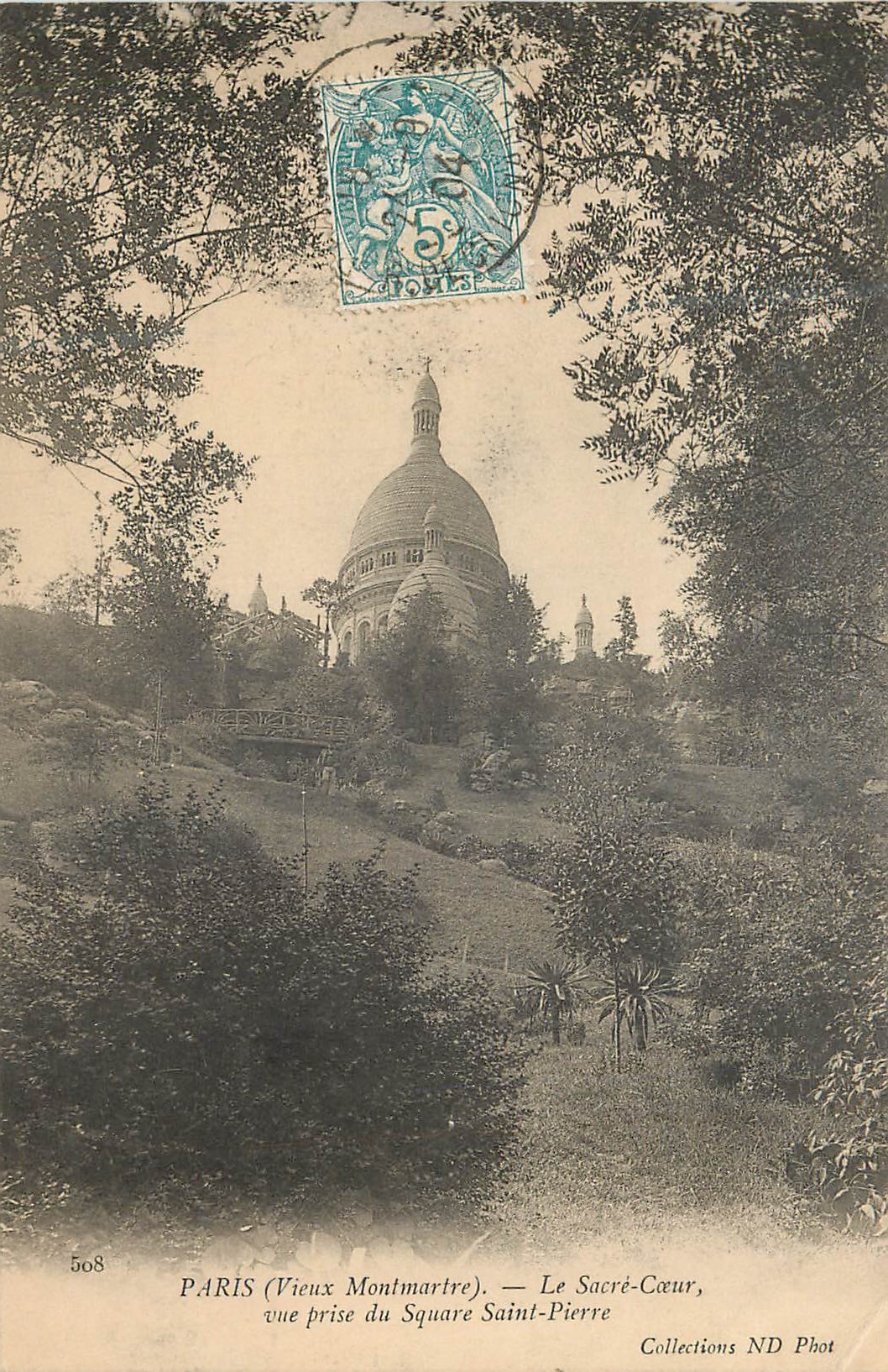 CPA Paris (Vieux Montmartre) le Sacre Coeur vue prise du Square Saint Pierre