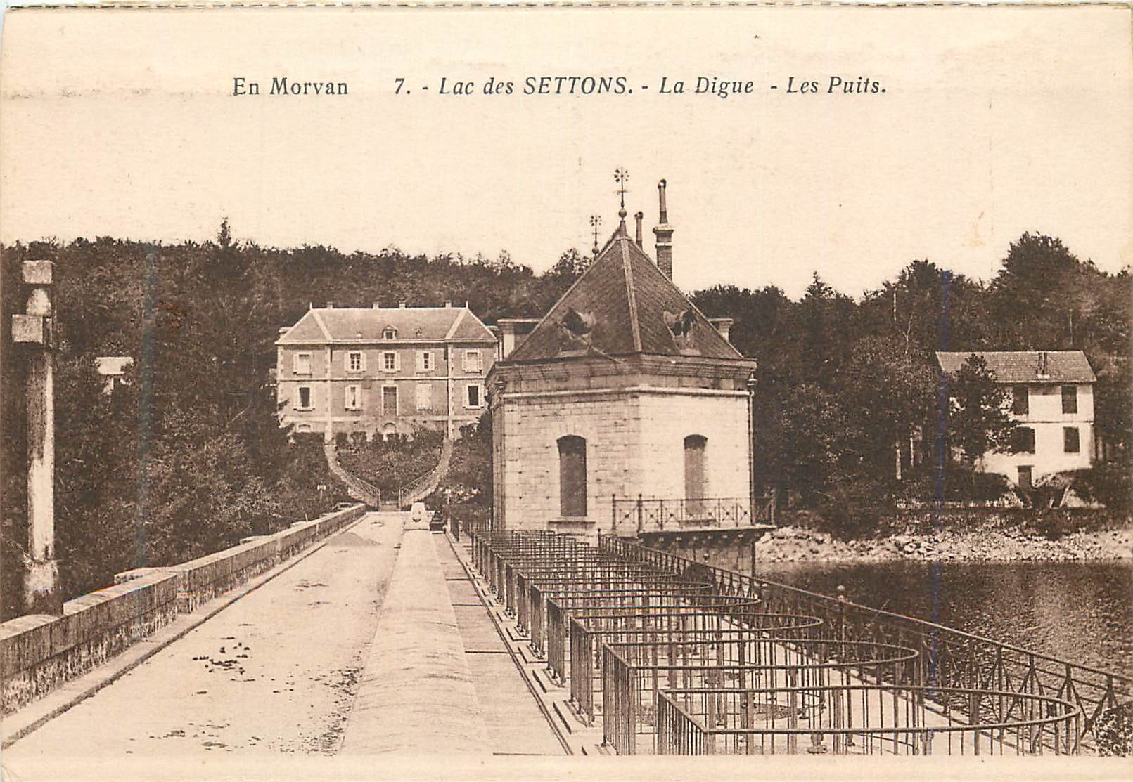 CPA En Morvan Lac des Settons la Digue les Puits