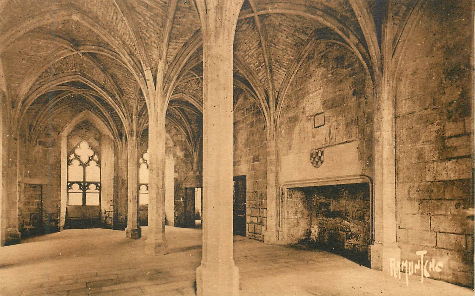 Poitiers — Intérieur de la Tour Maubergeon (XIVe siècle) — Rimuntche