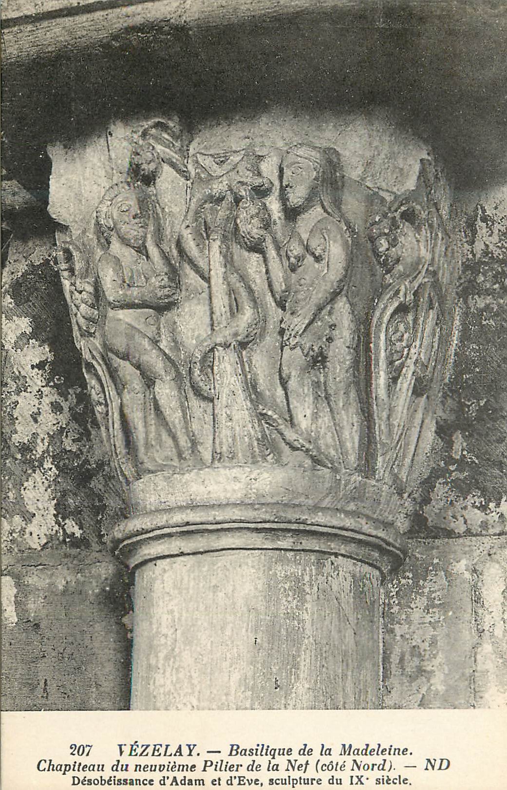 Vézelay — Basilique de la Madeleine. Chapiteau du neuvième pilier de la nef (côté Nord). Désobéissance d'Adam et d'Eve, sculpture du IXe siècle.