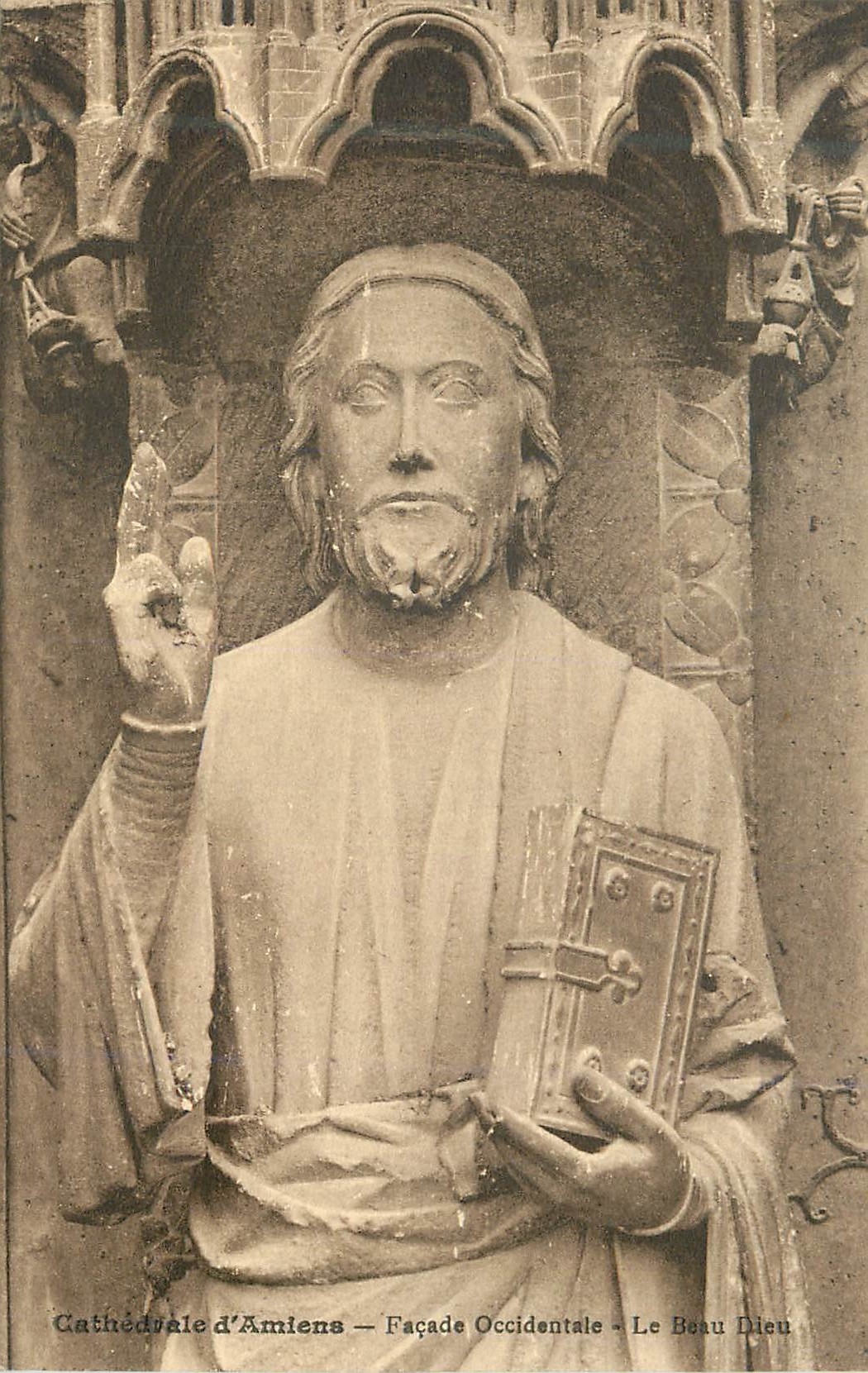CPA Cathedrale d'Amiens Facade Occidental Le Beau Dieu