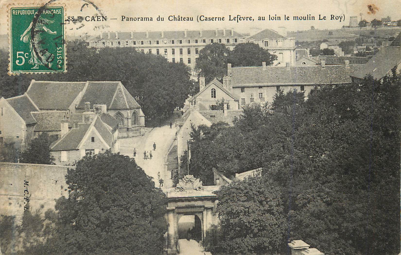 CPA Caen Panorama du Chateau (Caserne Lefevre au Loin le Moulin le Roy) Militaria