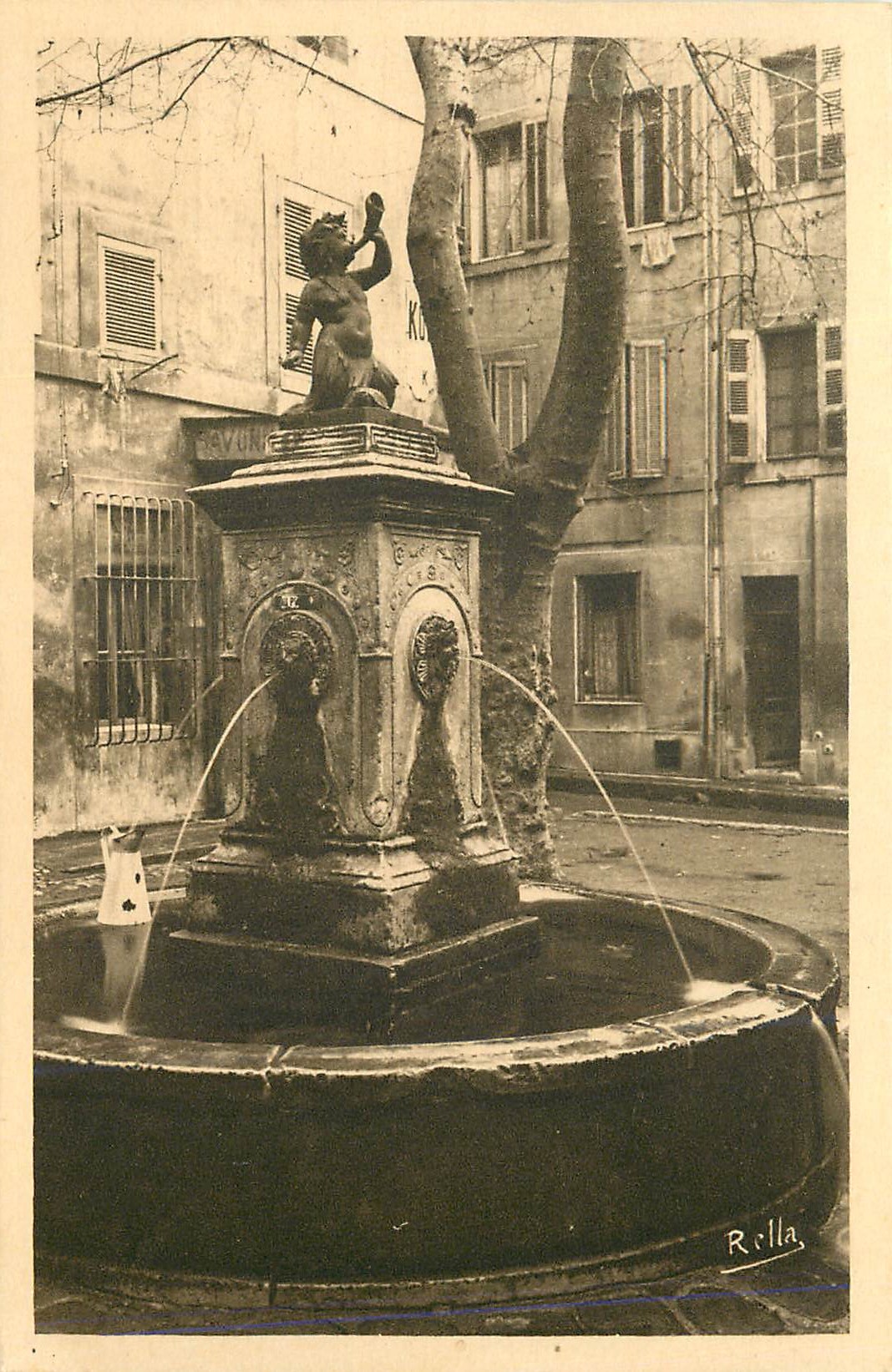 CPA Aix en Provence Fontaine de la PLace Fontette
