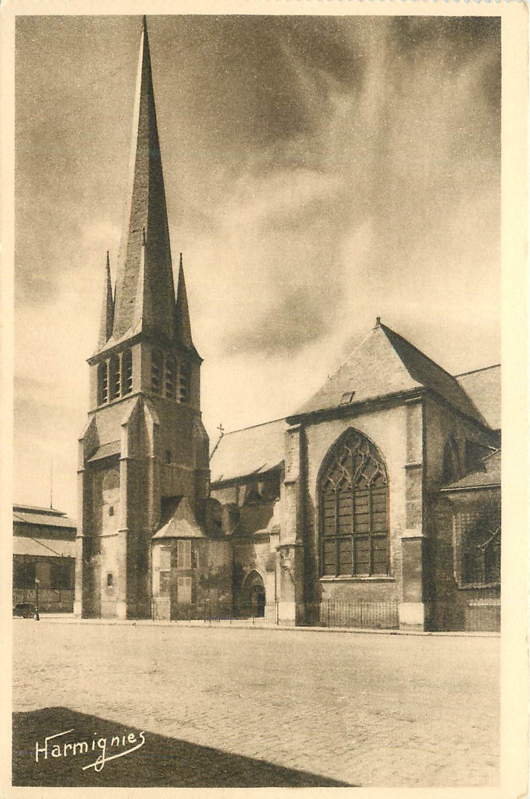 CPA Troyes Eglise Saint Remy XIVe Siecle Portail sud Tour et Fleches de 1386