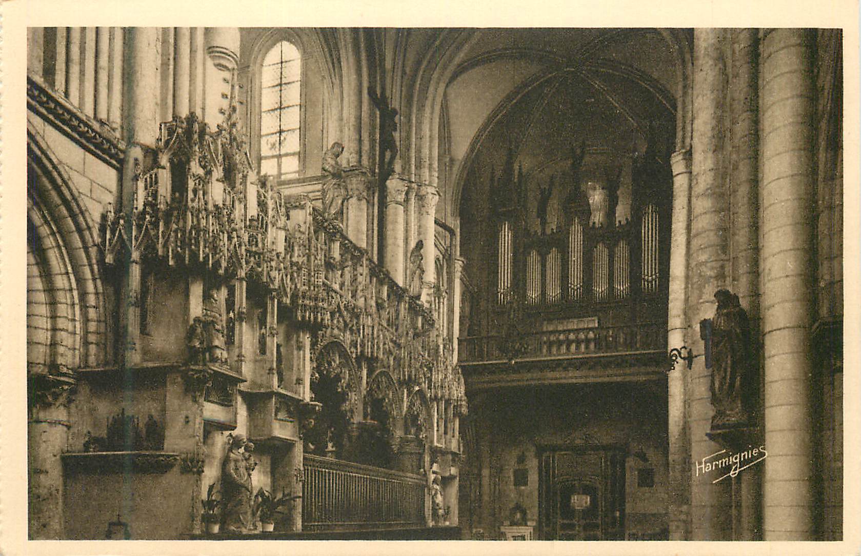 Troyes — Église Sainte-Madeleine — Intérieur avec jubé et orgue