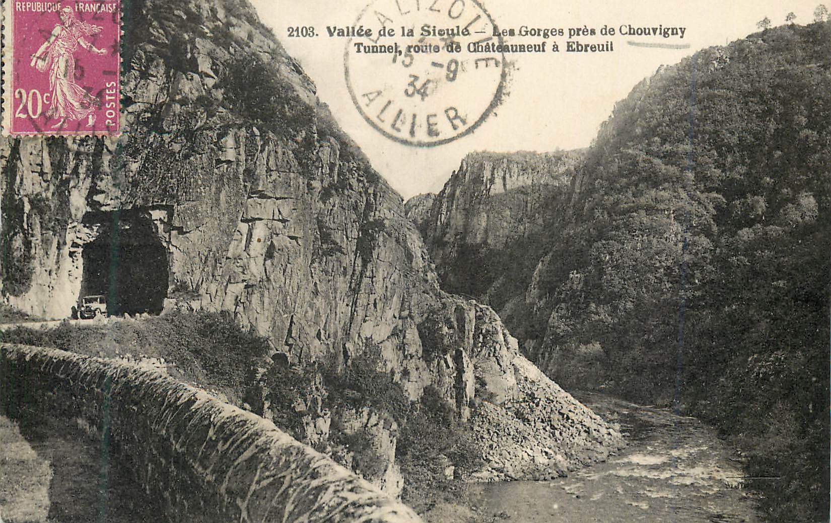 CPA Vallee de la Sioule Les Gorges pres de Chouvigny Tunnel Route de Chateauneuf