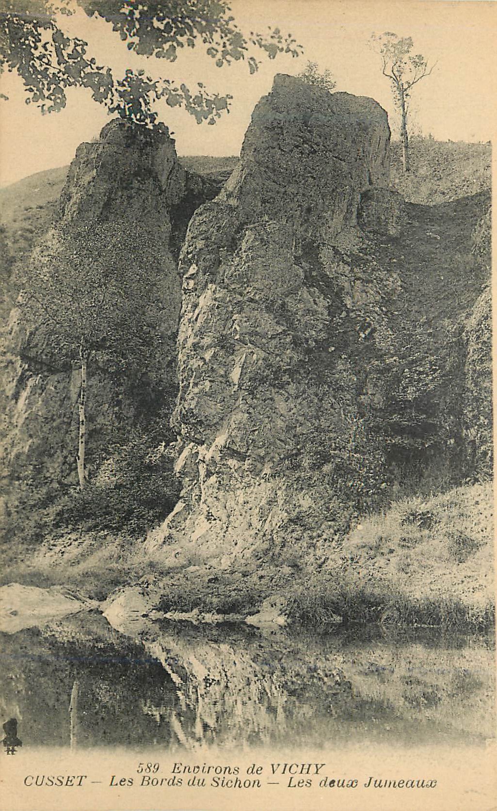 CPA Anvirons de Vichy Cusset les Bords du Sichon Les Deux Jumeaux