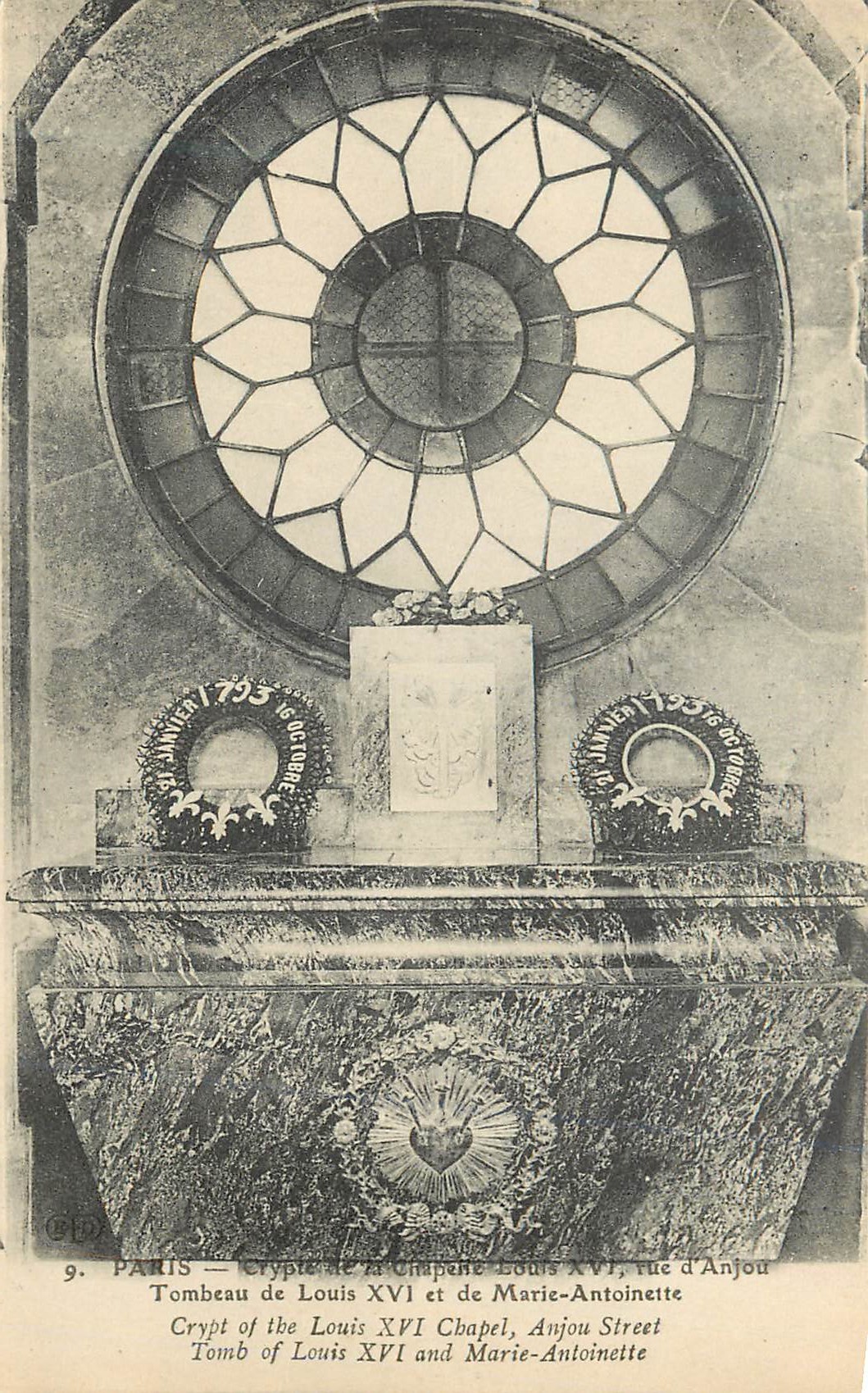 CPA Paris Crypte de la Chapelle Louis XVI Rue d'Anjou Tombeau de Louis XVI et de Marie Antoinette