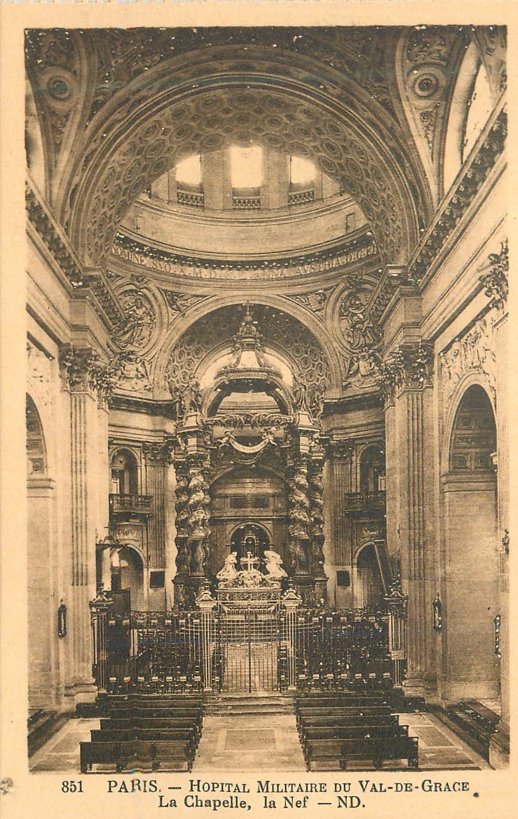 CPA Paris Hopital Militaire du Val de Grace la Chapelle la Nef