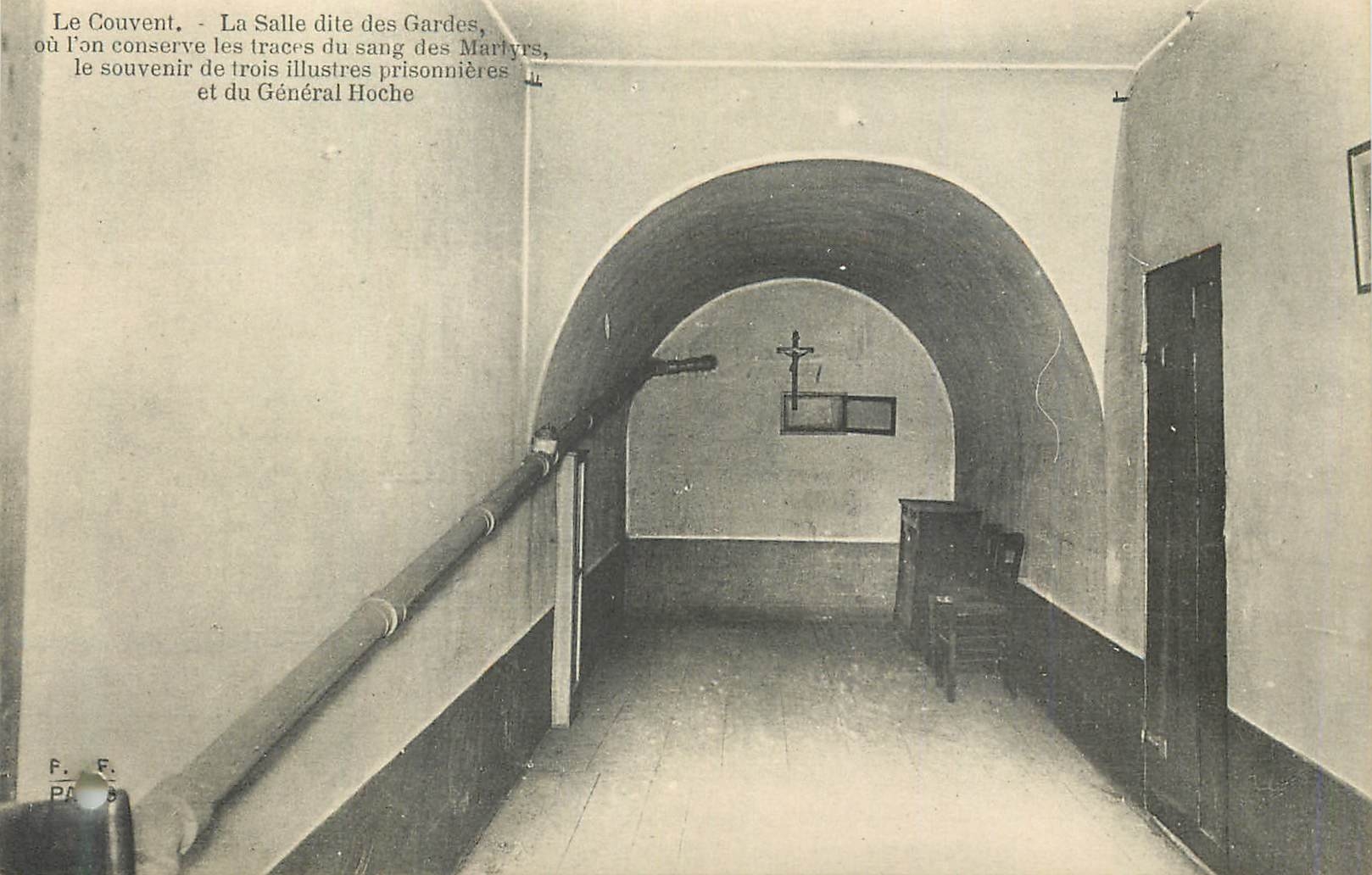 CPA Paris le Couvent la Salle dite des Gardes