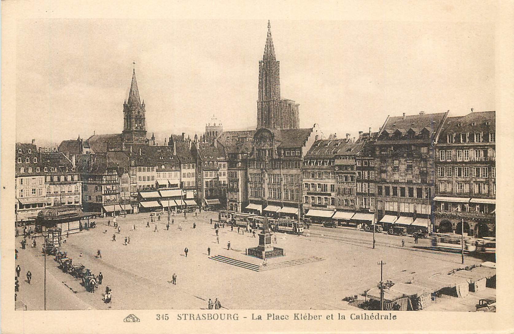CPA Strasbourg la Place Kleber et la Cathedrale