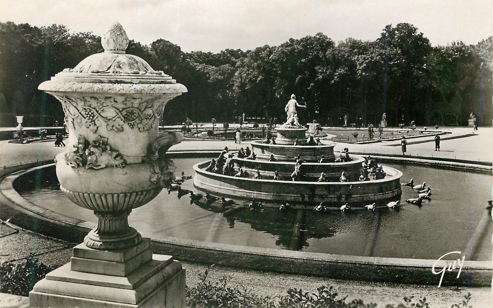 Versailles et ses merveilles — Parc du château - Bassin de Latone — André Leconte, éditeur