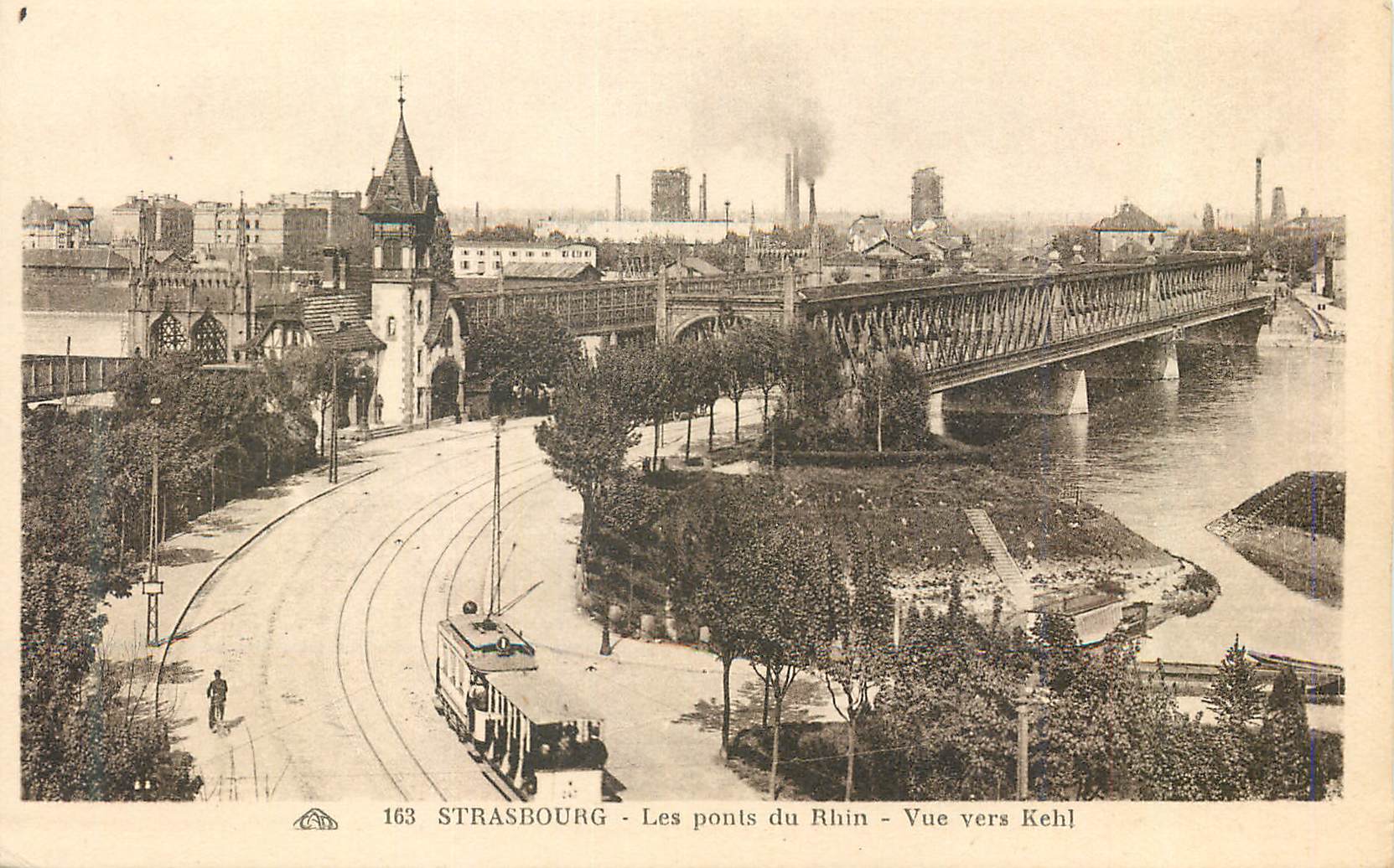 CPA Strasbourg les Ponts du Rhin vue vers Kehl Tramway