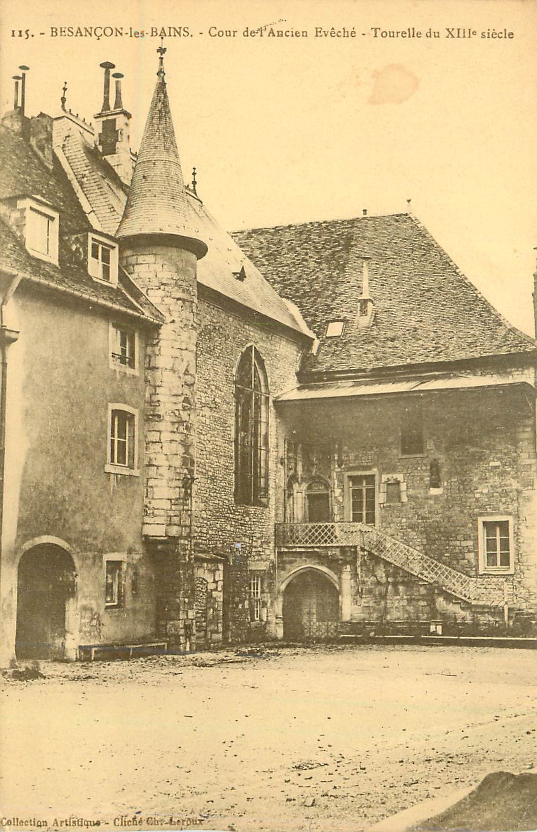 CPA Besancon les Bains Cour de l'Ancien Eveche Tourelle du XIIIe Siecle
