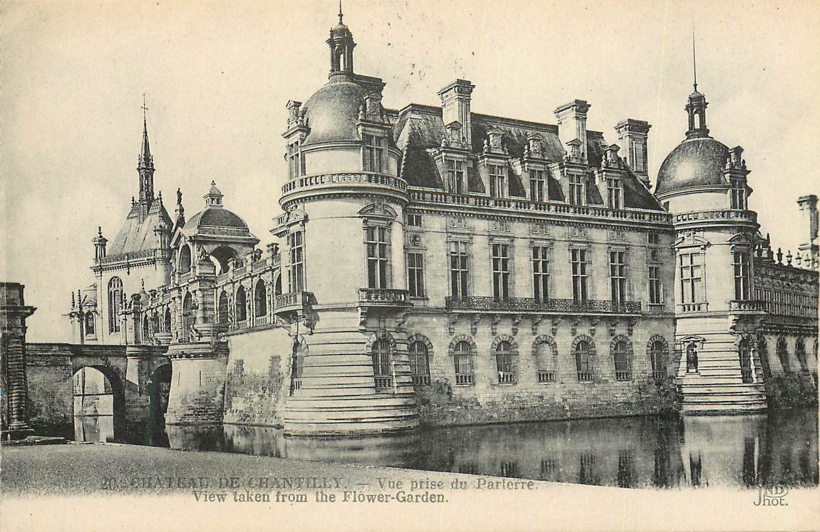 CPA Chateau de Chantilly vue prise du Parterre