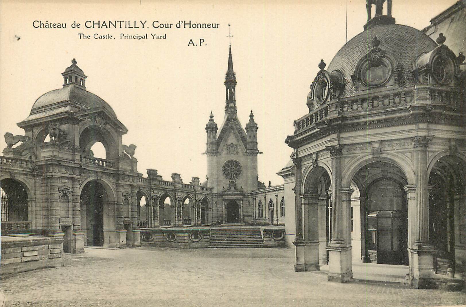 CPA Chateau de Chantilly la Cour d'Honneur