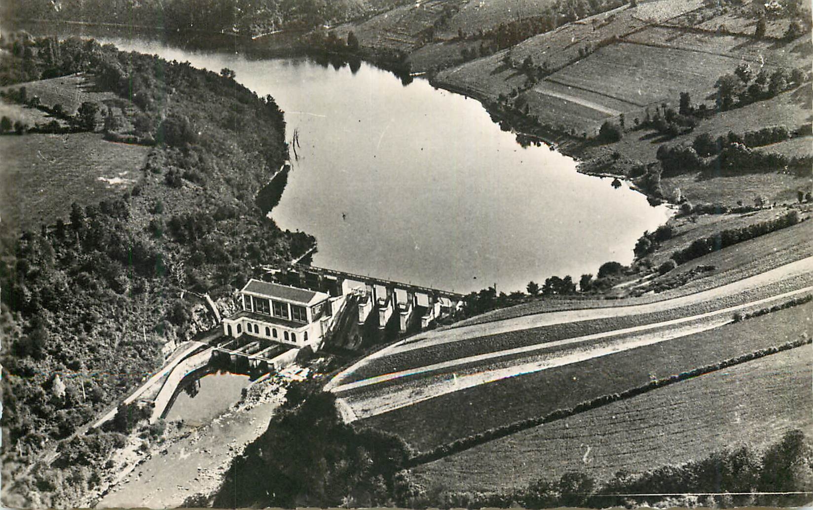 Barrage de la Roche aux Moines — Vue Aérienne — Éditions Théoriques Modernes