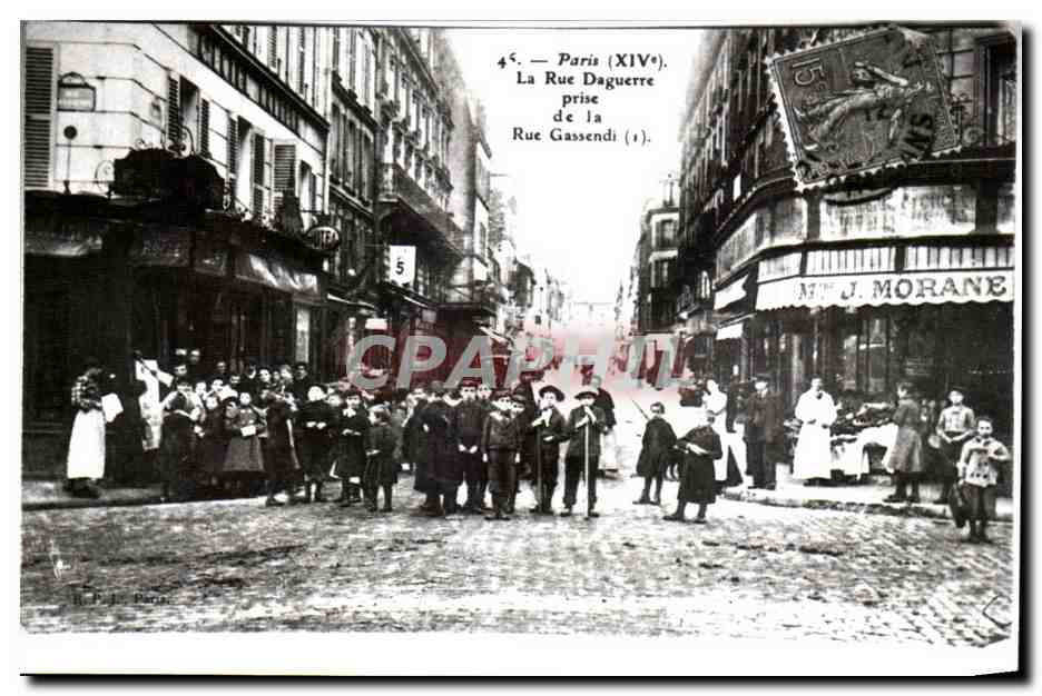Paris 14 - REPRODUCTION - La rue Daguerre prise de la rue Gassendi - CPA