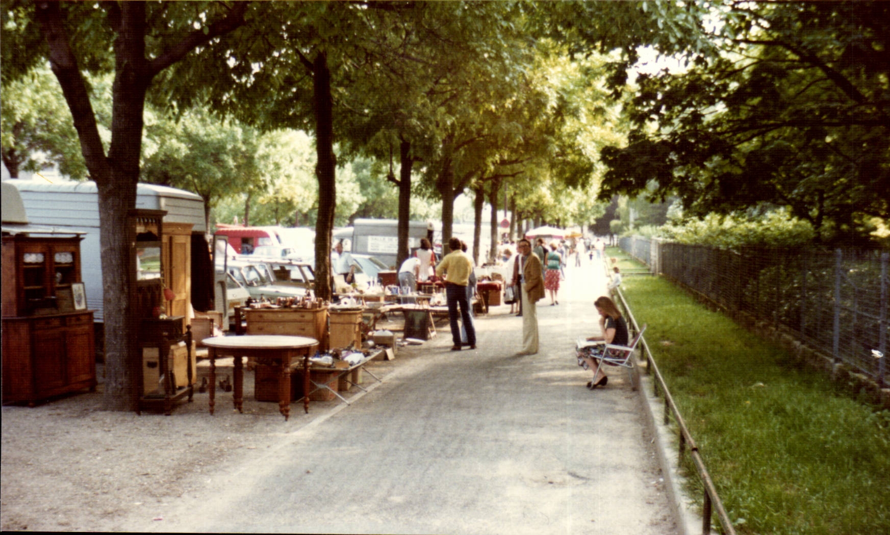 Paris 14 - PHOTO- Les Puces (marche) 
