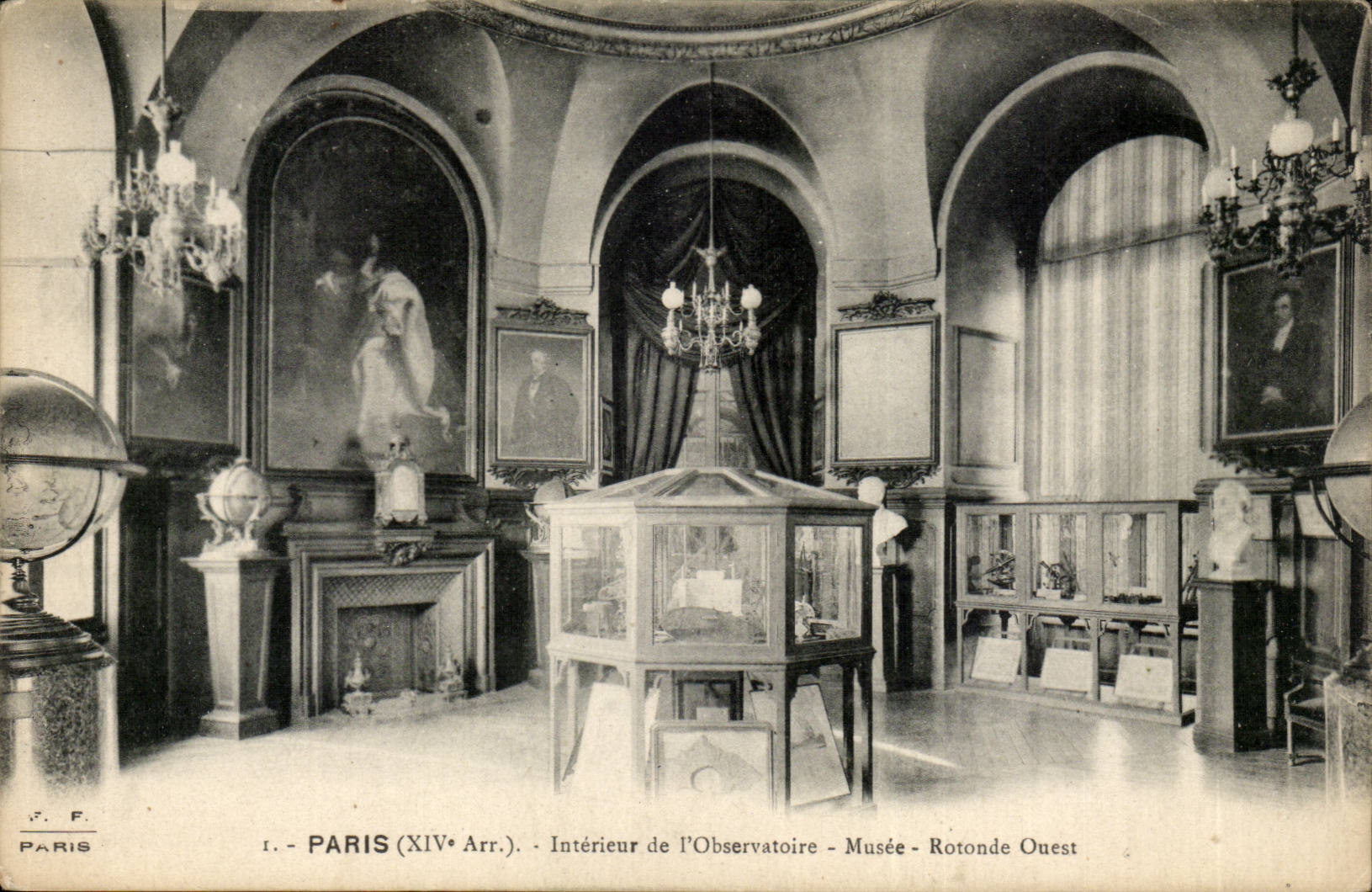 Paris 14 Interieur de l'Observatoire - Musee Rotonde Ouest - CPA 