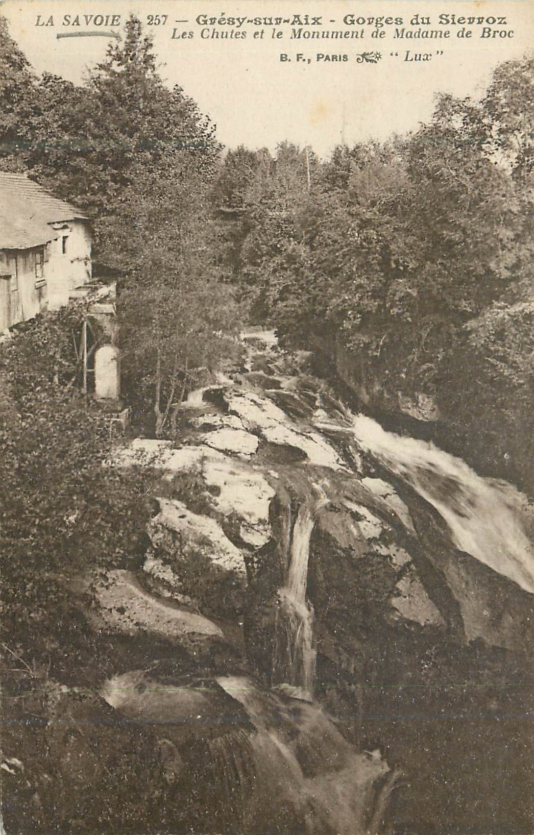 CPA La savoie 257 gresy sur aix gorges du sievvos les chutes et le monument de madame de broc
