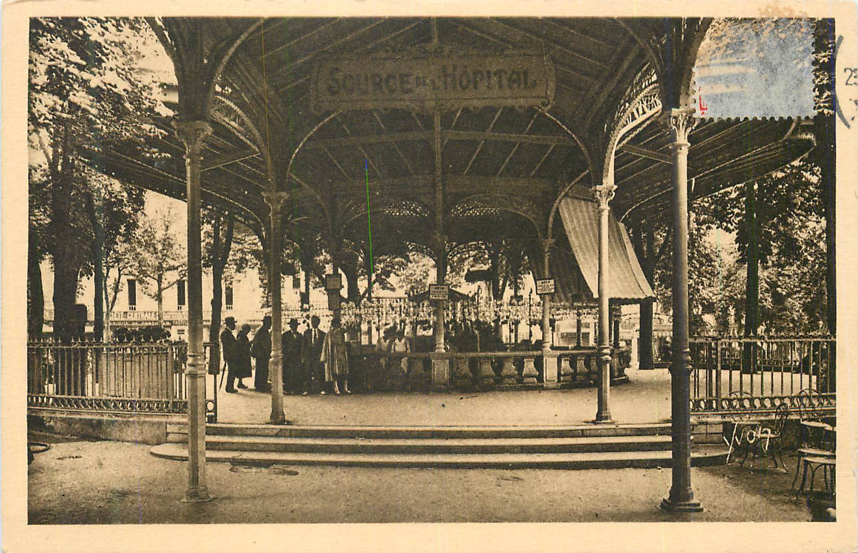 CPA La douce france vichy (allier) la source de l hopital