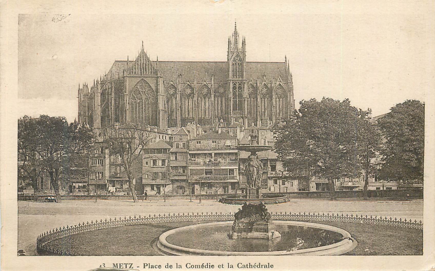 METZ - Place de la Comédie et la Cathédrale — Éditeur Ch. Fischer, n°43