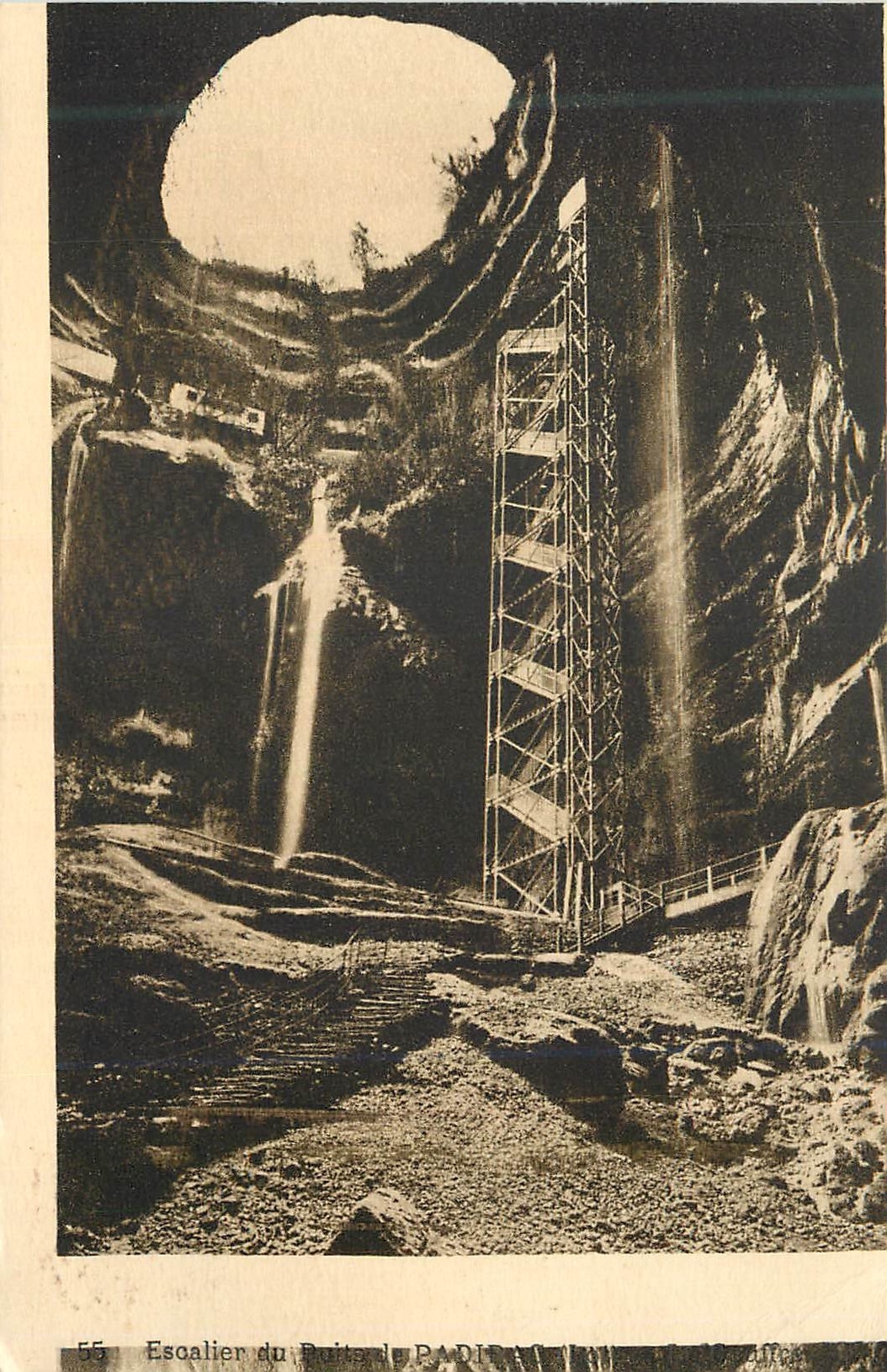 Treppe des Buitz de Padirac — Innenansicht der Höhle — Phototypie-Hélio François, Limoges