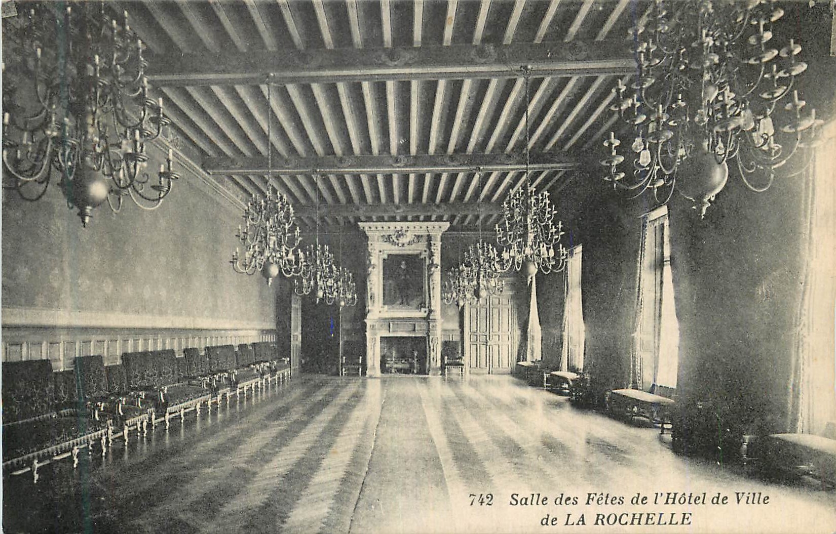 CPA 742 salle des fetes de l hotel de ville de la rochelle