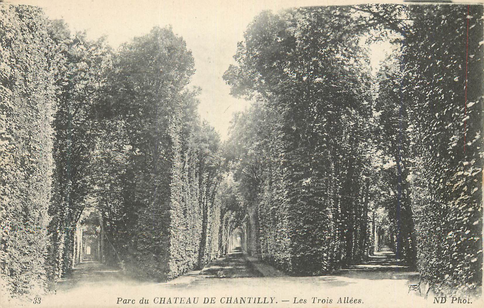 CPA Parc du Chateau de chantilly les trois allees