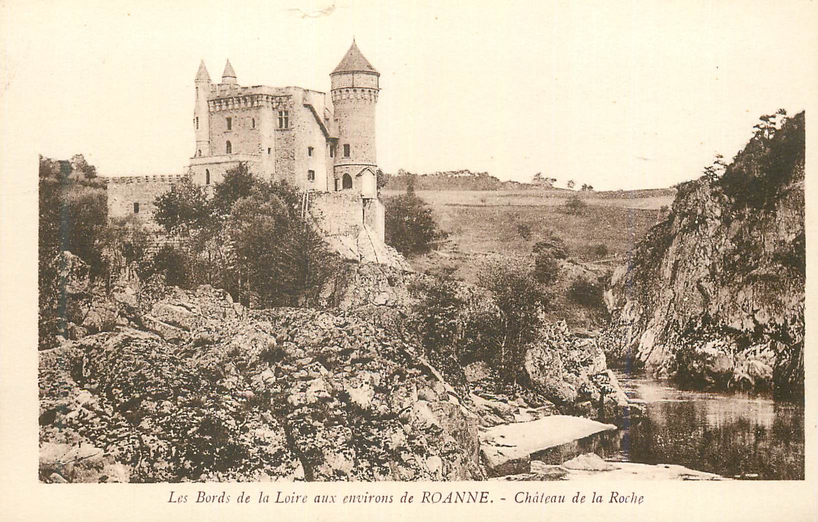 CPA Les bord de la loire aux environs de roanne chateau de la roche