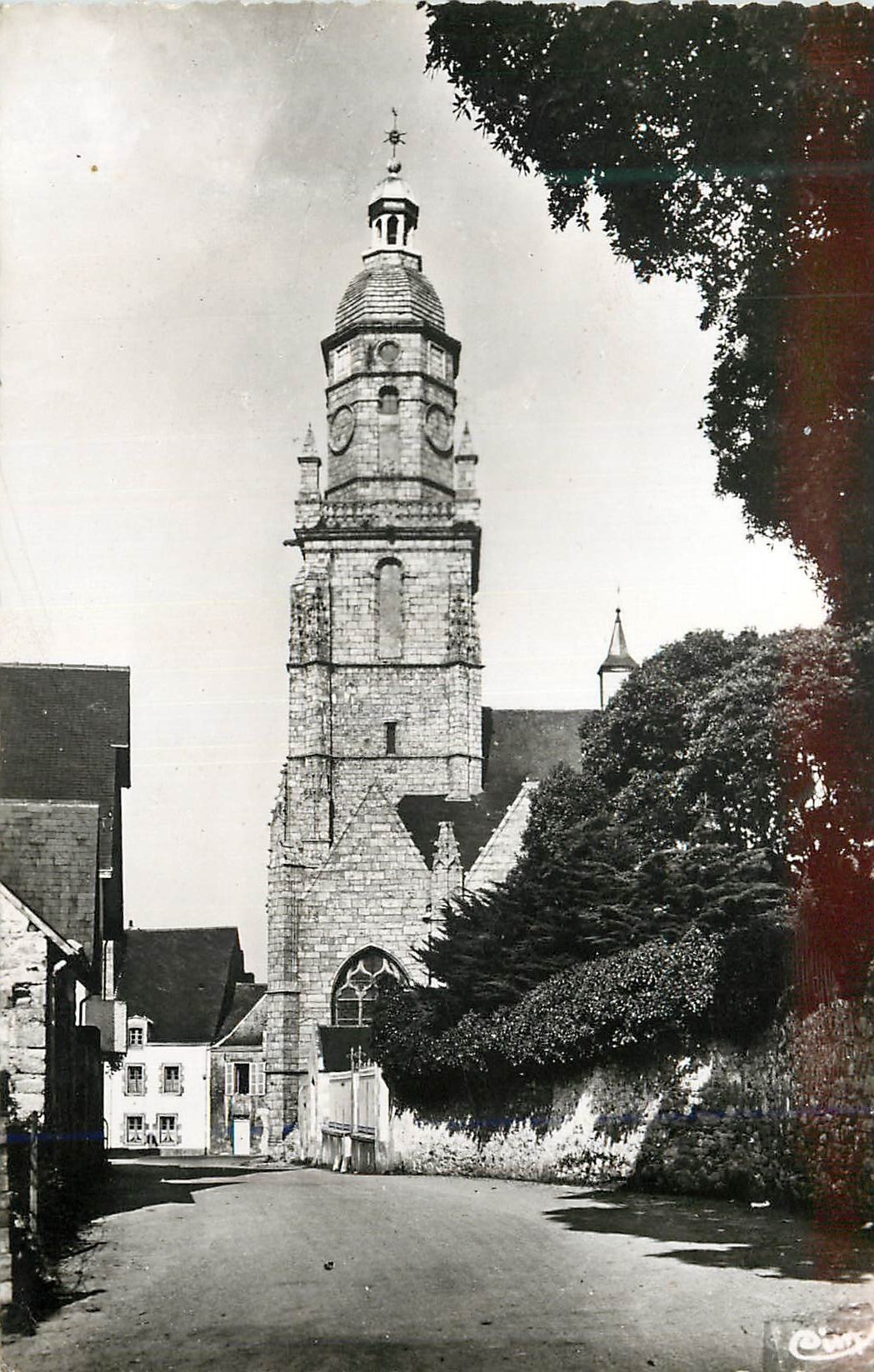 CPA Le croisic (l inf) 26 l eglise
